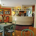 Ξενοδοχείο Salus 3*