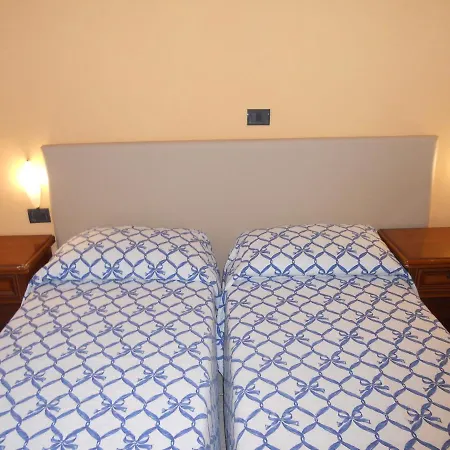 Salus Hotel