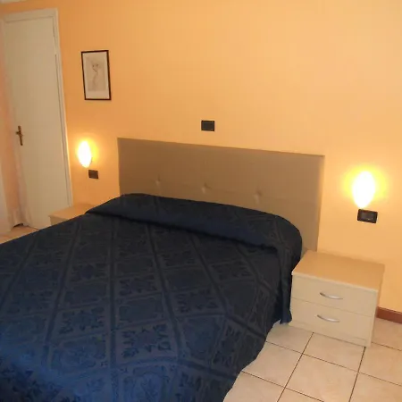 Salus Hotel