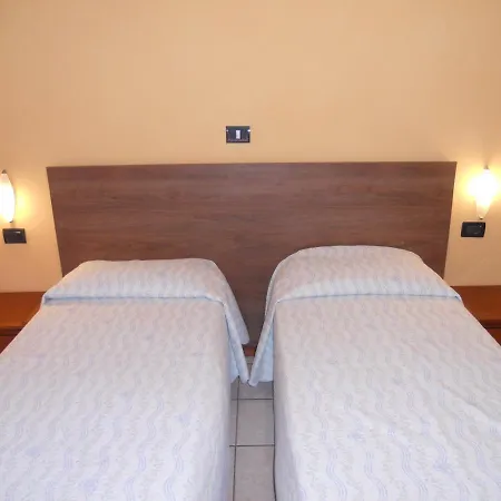 Salus Hotel