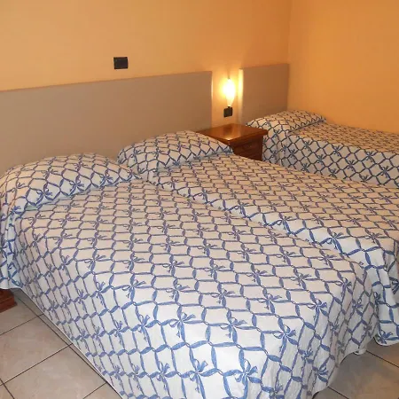 Salus Hotel 3*