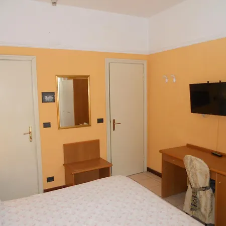 Salus Hotel