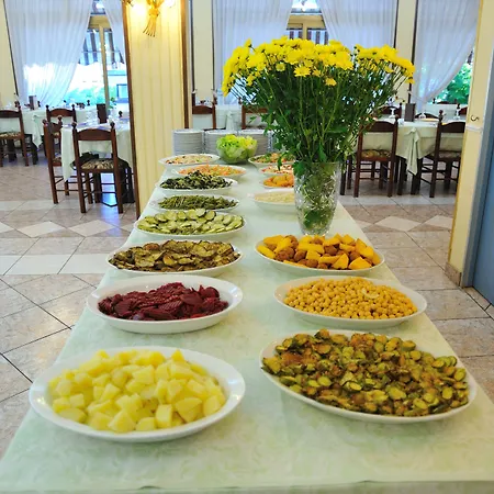 Salus Hotel 3*