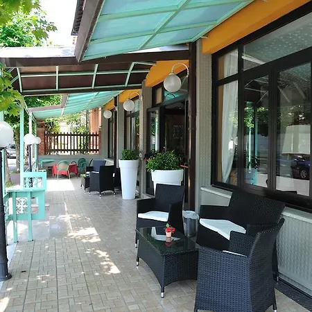Hotel Salus 3*