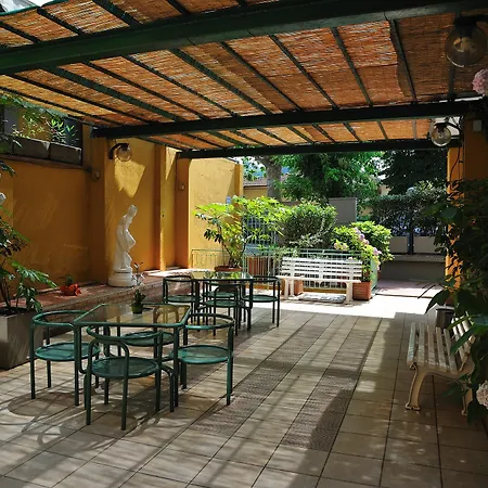 Salus Hotel